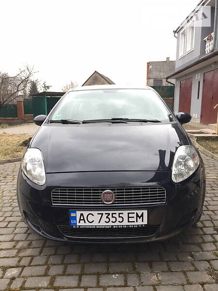 Fiat Punto 2009  випуску Луцьк з двигуном 1.2 л бензин хэтчбек механіка за 4600 долл. 