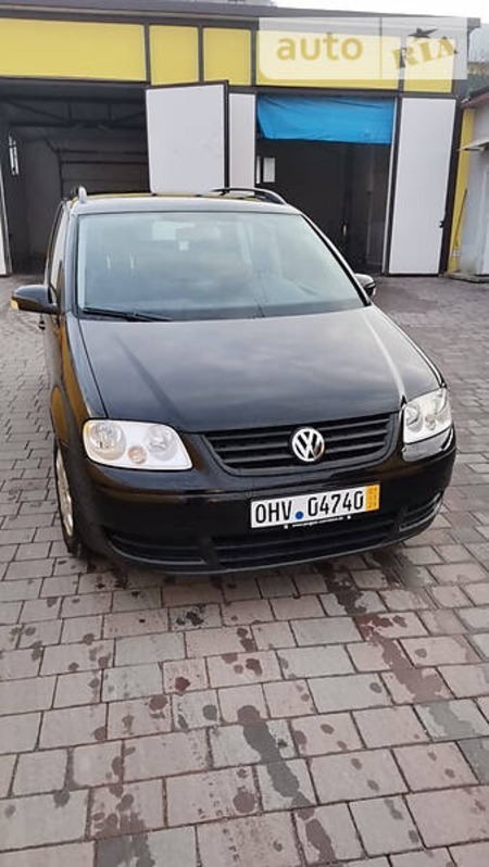 Volkswagen Touran 2005  випуску Тернопіль з двигуном 1.6 л бензин мінівен механіка за 5900 долл. 