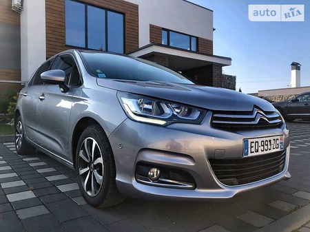 Citroen C4 2017  випуску Львів з двигуном 0 л дизель хэтчбек автомат за 12900 долл. 