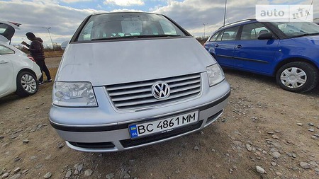 Volkswagen Sharan 2009  випуску Львів з двигуном 2 л  мінівен механіка за 8599 долл. 