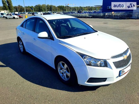 Chevrolet Cruze 2014  випуску Одеса з двигуном 0 л бензин седан автомат за 7999 долл. 