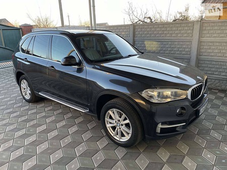 BMW X5 2015  випуску Запоріжжя з двигуном 2 л дизель позашляховик автомат за 35000 долл. 