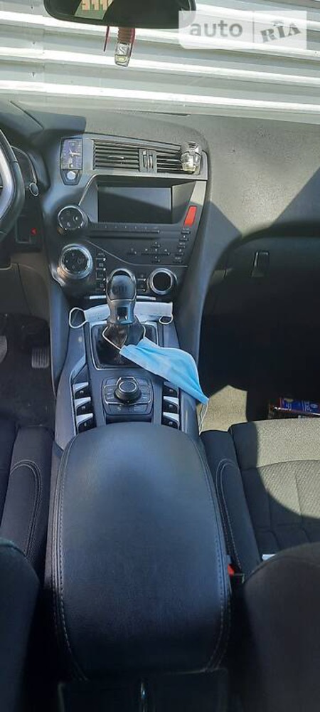 Citroen DS5 2012  випуску Чернівці з двигуном 2 л дизель седан механіка за 12999 долл. 