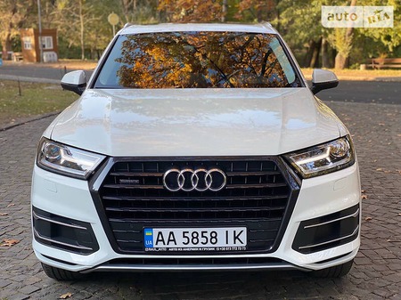 Audi Q7 2017  випуску Київ з двигуном 2 л бензин позашляховик автомат за 48500 долл. 