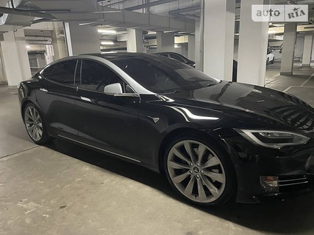 Tesla S 2019  випуску Київ з двигуном 0 л електро хэтчбек  за 54400 долл. 