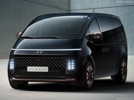 Hyundai Staria 2021  випуску  з двигуном 2.2 л дизель мінівен механіка за 1092800 грн. 
