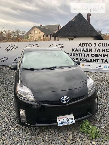 Toyota Prius 2012  випуску Чернівці з двигуном 0 л гібрид хэтчбек автомат за 12000 долл. 