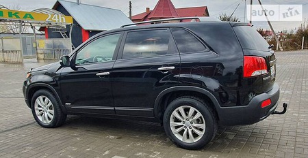 KIA Sorento 2010  випуску Чернівці з двигуном 2.2 л дизель позашляховик автомат за 14500 долл. 