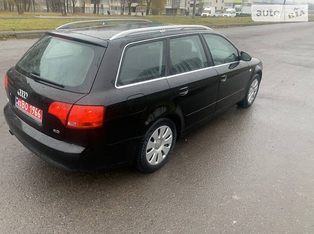 Audi A4 Limousine 2005  випуску Львів з двигуном 2 л  універсал механіка за 6900 долл. 