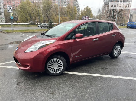 Nissan Leaf 2015  випуску Дніпро з двигуном 0 л електро хэтчбек автомат за 9999 долл. 