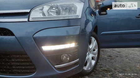 Citroen C4 Picasso 2012  випуску Львів з двигуном 1.6 л дизель мінівен автомат за 7499 долл. 