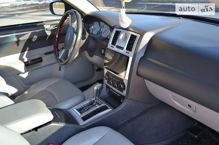 Chrysler 300C 2006  випуску Вінниця з двигуном 2.7 л  седан автомат за 11900 долл. 