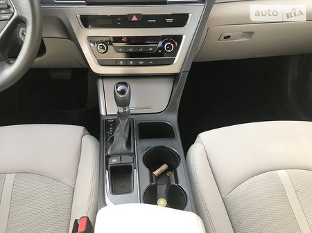 Hyundai Sonata 2016  випуску Львів з двигуном 2.4 л бензин седан автомат за 11500 долл. 