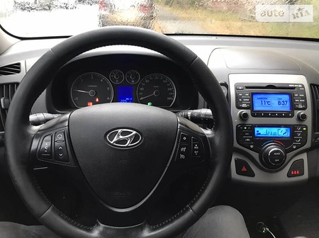 Hyundai i30 2012  випуску Дніпро з двигуном 1.6 л дизель універсал механіка за 7150 долл. 