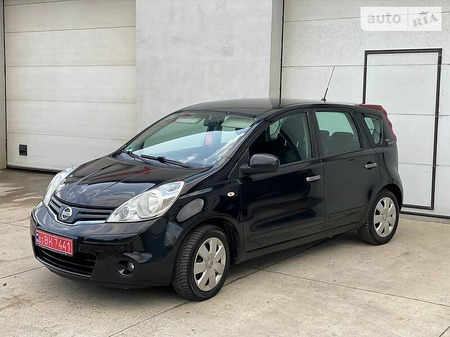 Nissan Note 2011  випуску Рівне з двигуном 1.6 л бензин універсал механіка за 6900 долл. 