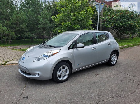 Nissan Leaf 2011  випуску Рівне з двигуном 0 л електро хэтчбек автомат за 7499 долл. 