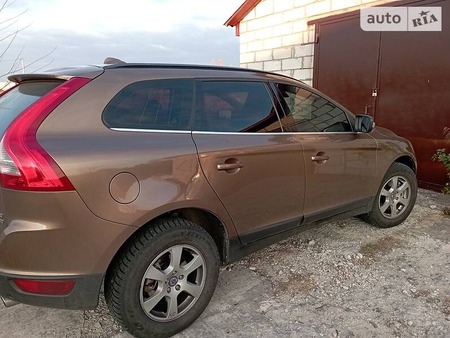 Volvo XC60 2010  випуску Житомир з двигуном 2.4 л дизель позашляховик автомат за 13777 долл. 