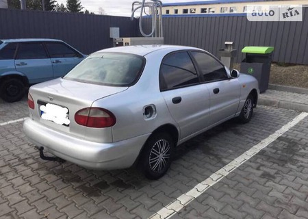 Daewoo Lanos 2006  випуску Чернівці з двигуном 1.5 л бензин седан механіка за 2550 долл. 