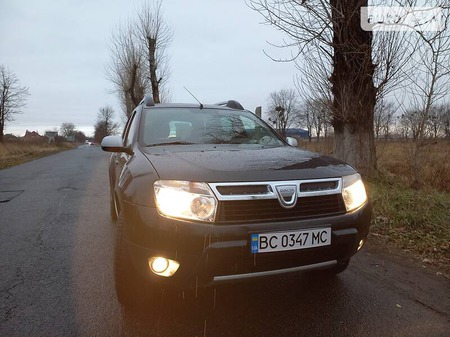 Dacia Duster 2011  випуску Львів з двигуном 1.5 л дизель позашляховик механіка за 9499 долл. 