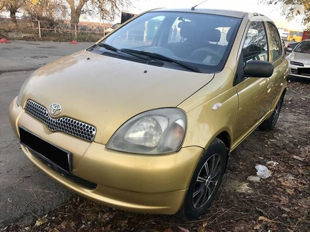 Toyota Yaris 2003  випуску Одеса з двигуном 1.3 л бензин хэтчбек автомат за 4700 долл. 