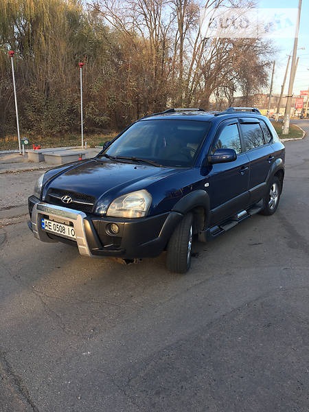 Hyundai Tucson 2006  випуску Дніпро з двигуном 2 л  позашляховик механіка за 7600 долл. 