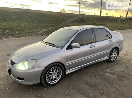 Mitsubishi Lancer 2003  випуску Харків з двигуном 1.6 л  седан автомат за 4200 долл. 