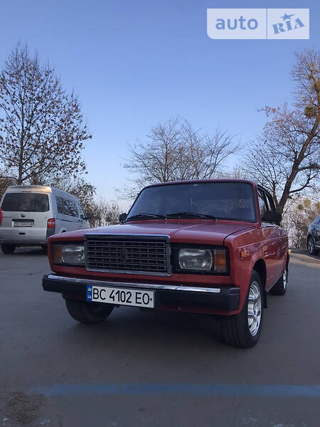 Lada 2107 1994  випуску Львів з двигуном 1.7 л бензин седан механіка за 1900 долл. 