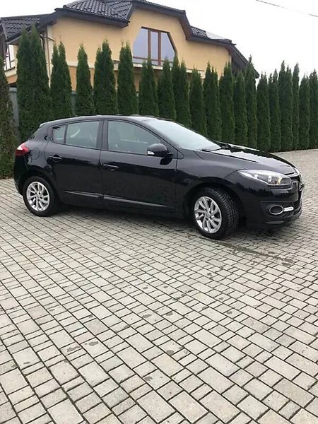 Renault Megane 2014  випуску Черкаси з двигуном 1.5 л дизель хэтчбек автомат за 9200 долл. 