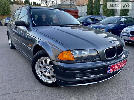 BMW 318 2001  випуску Рівне з двигуном 1.9 л бензин універсал механіка за 4650 долл. 