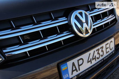 Volkswagen Amarok 2017  випуску Запоріжжя з двигуном 2 л дизель пікап автомат за 32000 долл. 