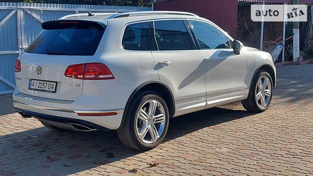 Volkswagen Touareg 2014  випуску Хмельницький з двигуном 3 л дизель універсал автомат за 32000 долл. 