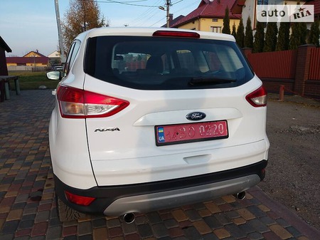 Ford Kuga 2015  випуску Львів з двигуном 2 л дизель позашляховик механіка за 14500 долл. 