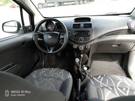 Chevrolet Spark 2013  випуску Ужгород з двигуном 1 л  хэтчбек механіка за 4950 долл. 