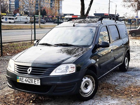 Renault Logan MCV 2012  випуску Дніпро з двигуном 1.6 л  універсал механіка за 6700 долл. 