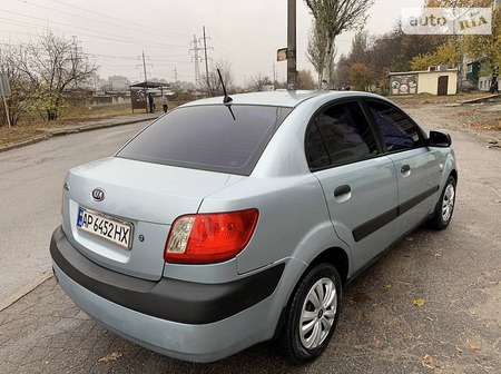 KIA Rio 2007  випуску Запоріжжя з двигуном 1.4 л бензин седан механіка за 4800 долл. 