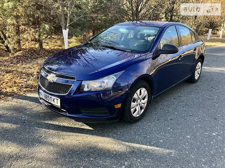 Chevrolet Cruze 2013  випуску Київ з двигуном 1.8 л бензин седан  за 6900 долл. 