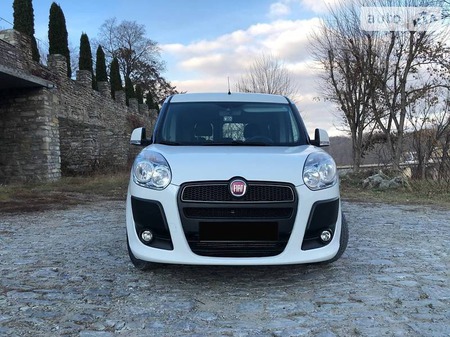 Fiat Doblo 2014  випуску Хмельницький з двигуном 1.6 л дизель мінівен механіка за 10300 долл. 