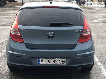 Hyundai i30 2007  випуску Дніпро з двигуном 1.4 л  хэтчбек механіка за 5300 долл. 