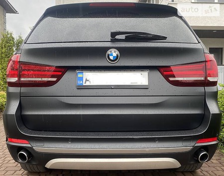 BMW X5 2015  випуску Запоріжжя з двигуном 3 л бензин позашляховик автомат за 31500 долл. 