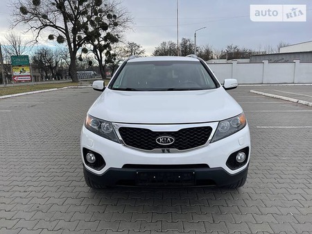 KIA Sorento 2011  випуску Тернопіль з двигуном 2.2 л дизель позашляховик механіка за 15000 долл. 