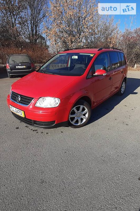 Volkswagen Touran 2006  випуску Тернопіль з двигуном 1.4 л бензин мінівен механіка за 5950 долл. 