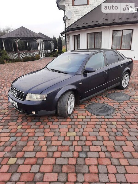 Audi A4 Limousine 2002  випуску Львів з двигуном 1.9 л дизель седан механіка за 5350 долл. 