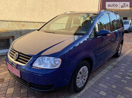 Volkswagen Touran 2004  випуску Тернопіль з двигуном 1.6 л бензин мінівен механіка за 6500 долл. 