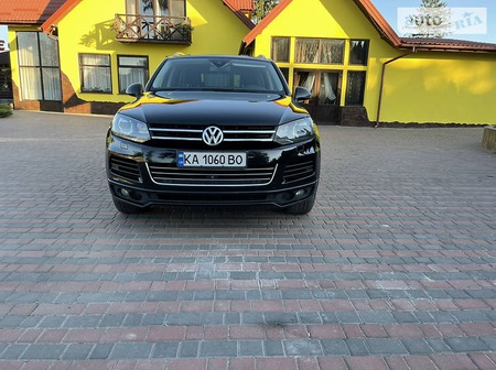 Volkswagen Touareg 2011  випуску Хмельницький з двигуном 3 л дизель позашляховик автомат за 23000 долл. 