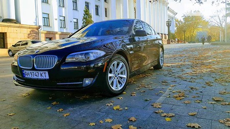 BMW 535 2012  випуску Донецьк з двигуном 3 л гібрид седан автомат за 17800 долл. 