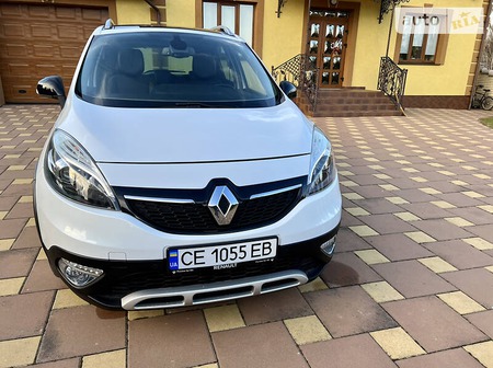 Renault Scenic 2013  випуску Чернівці з двигуном 1.6 л дизель універсал механіка за 10400 долл. 