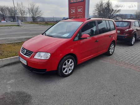 Volkswagen Touran 2006  випуску Тернопіль з двигуном 1.4 л бензин мінівен механіка за 5950 долл. 