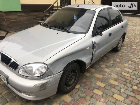 Daewoo Lanos 2011  випуску Київ з двигуном 1.5 л бензин седан механіка за 3200 долл. 