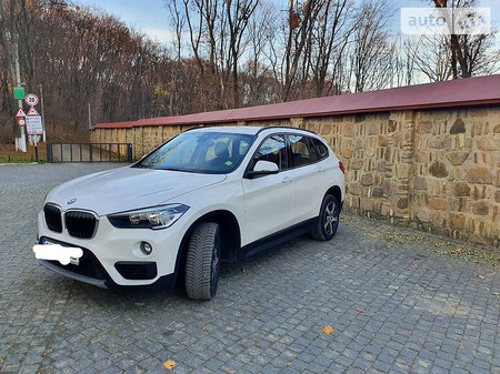 BMW X1 2016  випуску Чернівці з двигуном 2 л дизель позашляховик автомат за 23500 долл. 