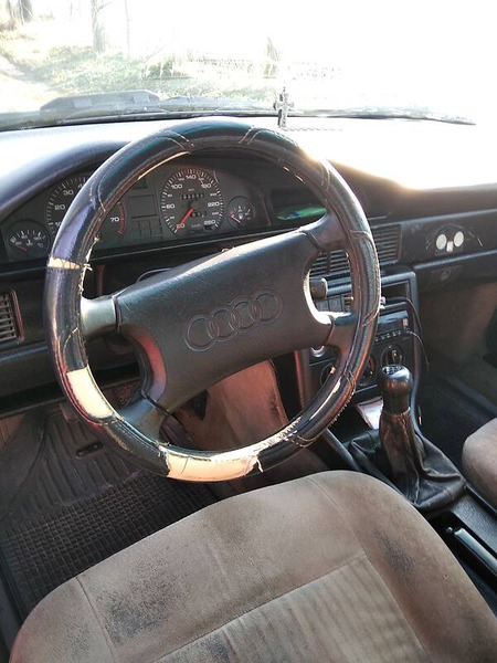 Audi 100 1988  випуску Чернівці з двигуном 2.2 л  седан механіка за 2200 долл. 